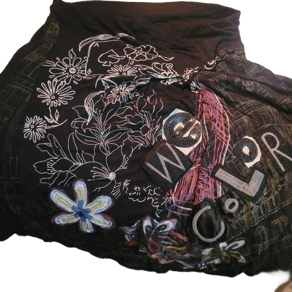 Desigual black skirt w/floral pattern Sz. S - Picture 7 of 7